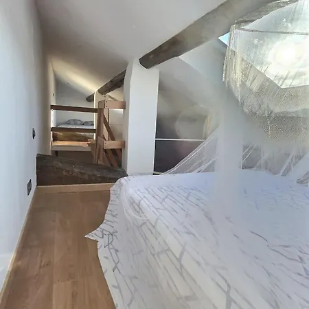 Jungle Loft Centre 贝济耶