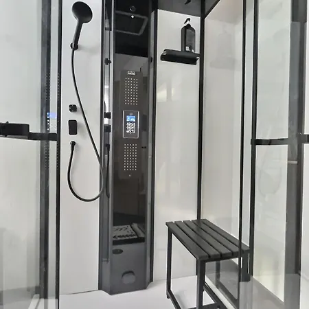 Jungle Loft Centre * 贝济耶